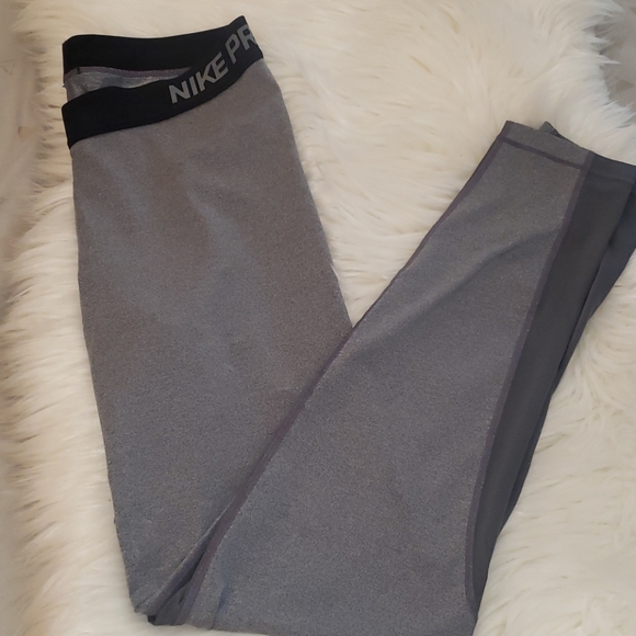 Nike Pants - 🔥🏷🔥Women's Nike Dri-fit leggings Large